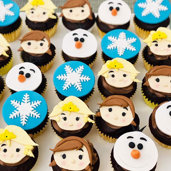 Frozen Elsa & Anna Cupcakes