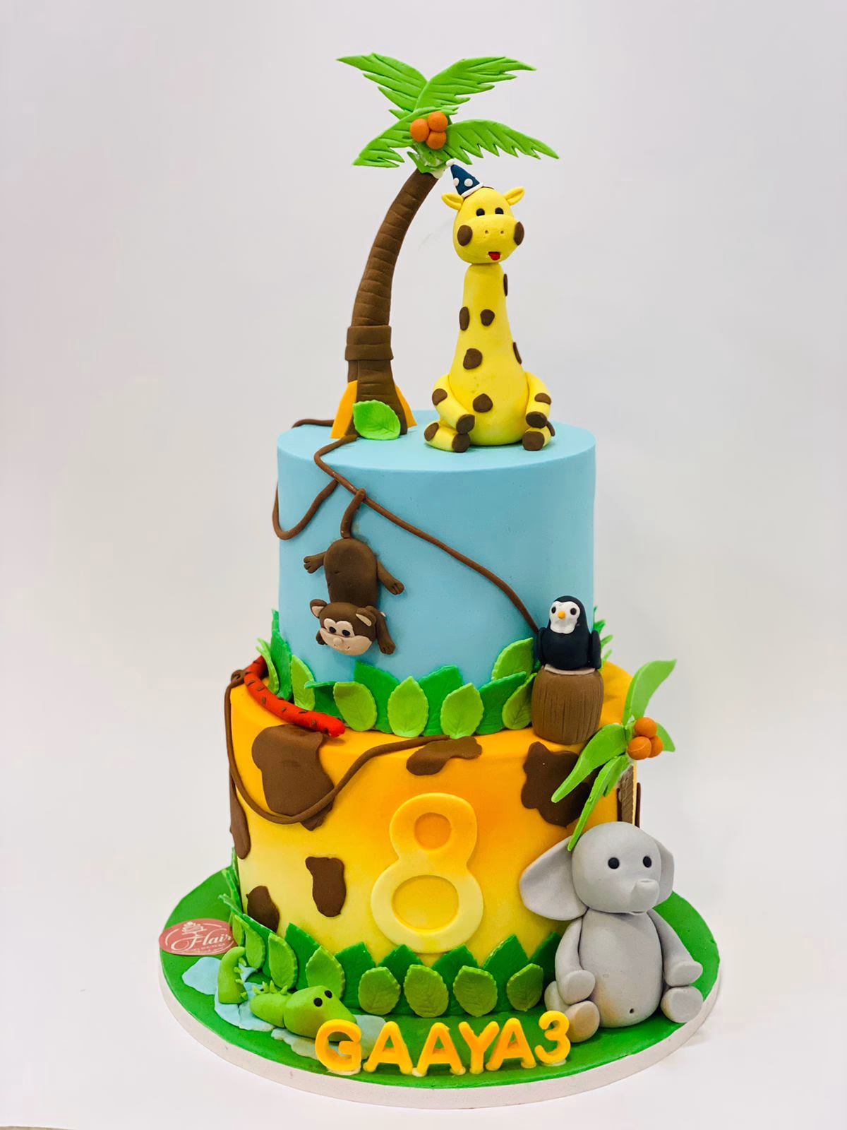2-Tier Jungle Cake 5