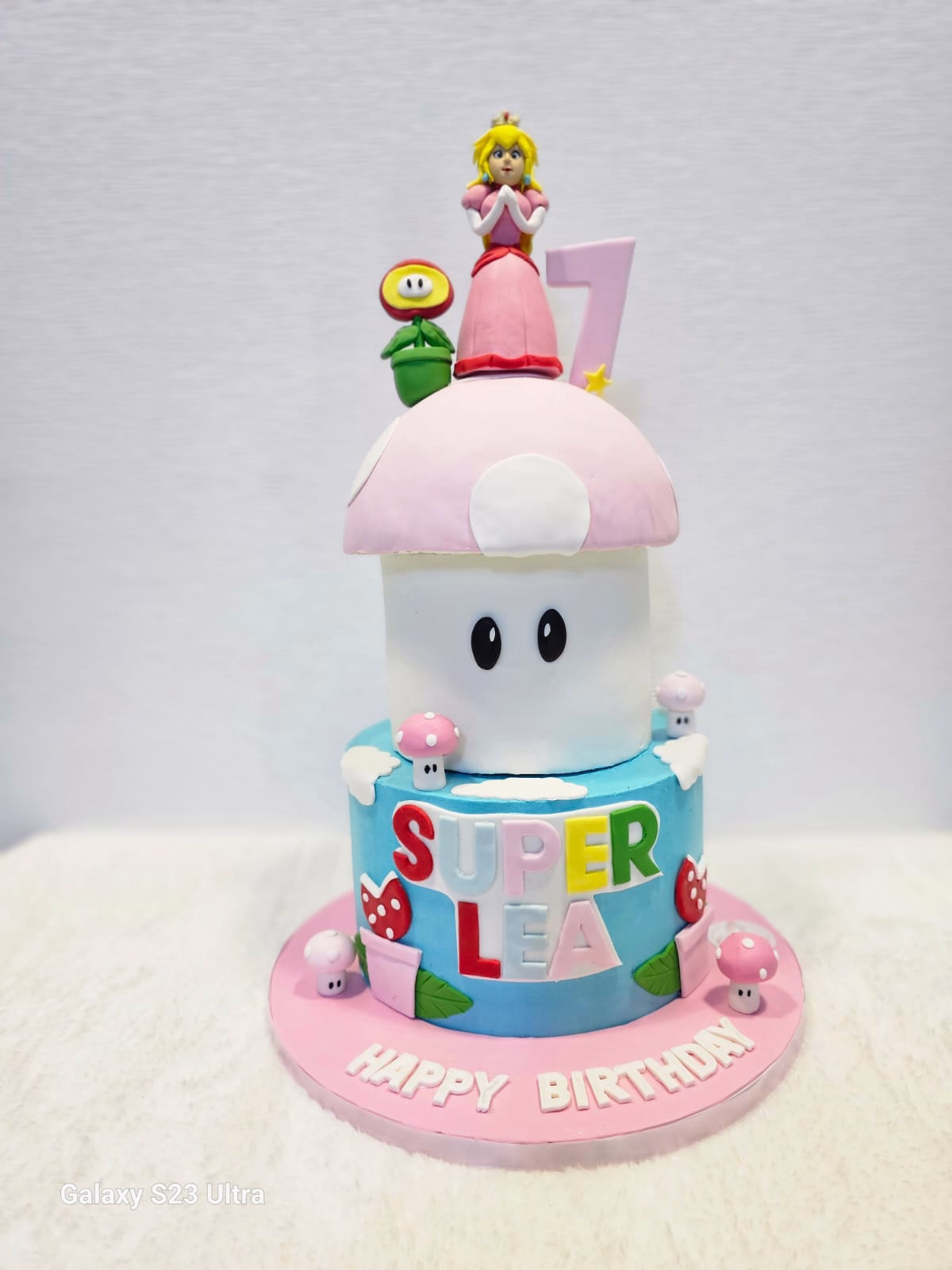 2-Tier Princess Peach Cake - Super Princess Peach