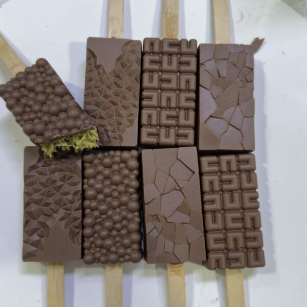 Dubai Kunafa Cakesicles